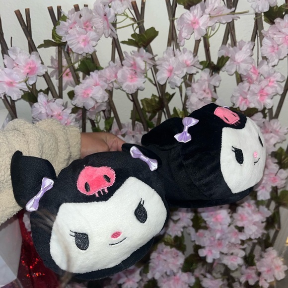 Sanrio Shoes - Kuromi fluffy slippers